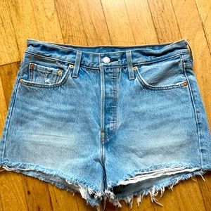 Levi’s 501 High waisted shorts